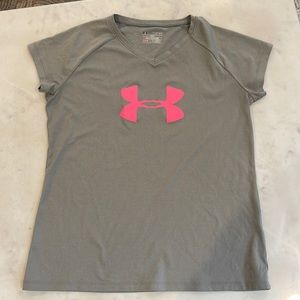 Under Armour Girls Youth XL shirt Gray & Pink